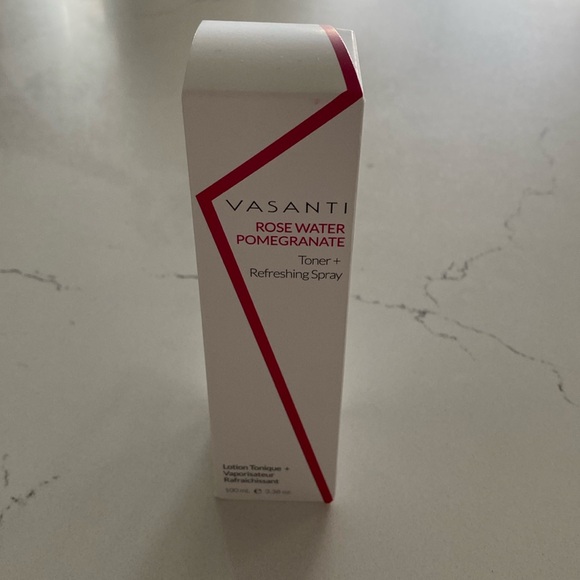 Visanti Rosewater Pomegranite Toner + Refreshing Spray (Bundle of 2 for $14) - Picture 2 of 5